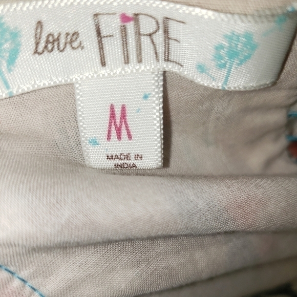 love ,Fire Dress size medium - Picture 6 of 6